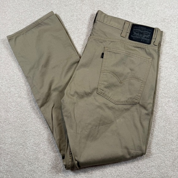 Levi's 511 Slim Fit Khaki Pants Men's Size 40x32 - Picture 1 of 9
